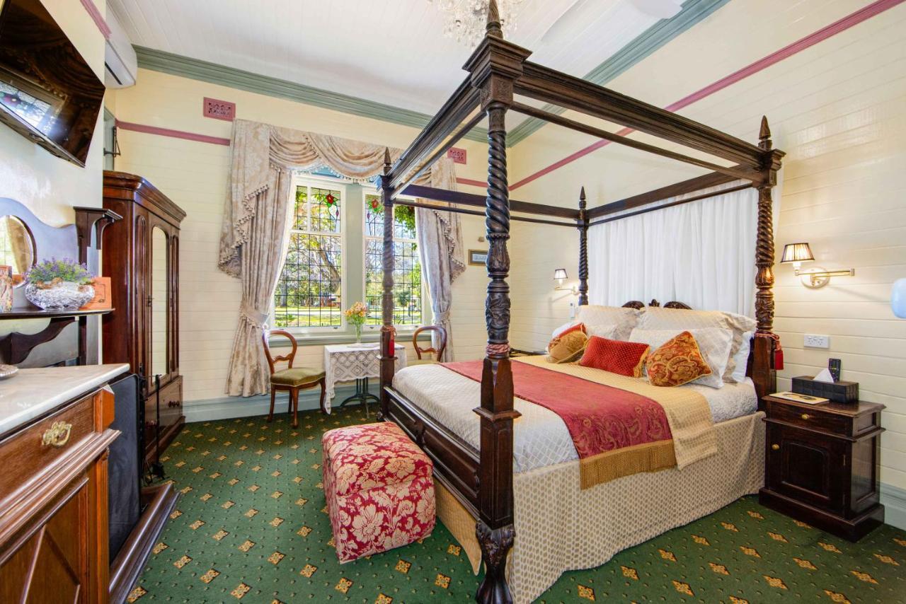 The Old Bank Gladstone Licensed Restaurant & Boutique Accommodation Hat Head Екстериор снимка